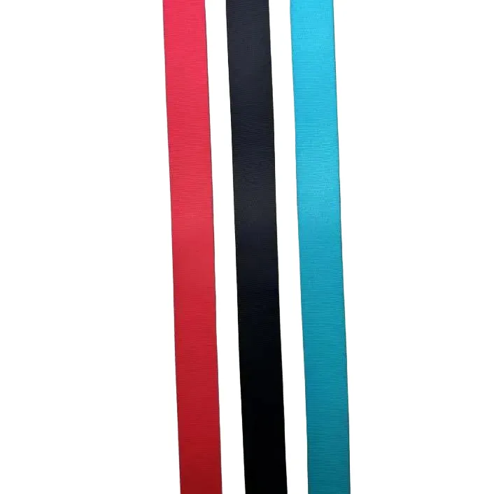 Finom textúrájú nylonutánzatú szíj